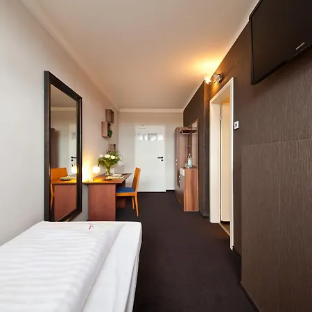 Aviva Hotel 4*