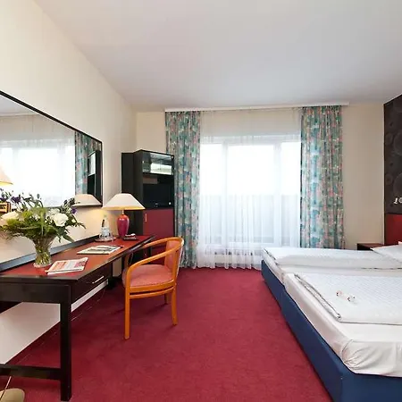 Aviva Hotel