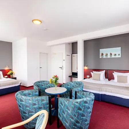 Aviva Hotel 4*