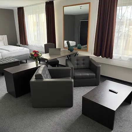 Hotel Aviva