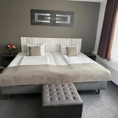 Aviva Hotel 4*
