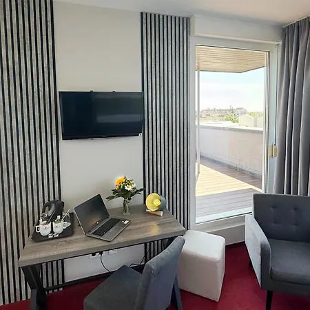 Aviva Hotel 4*